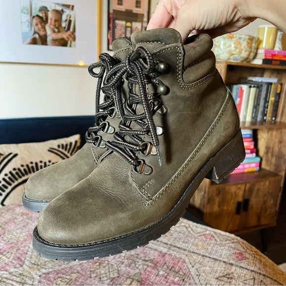 Steve Madden Gantra Suede Bootie - Picture 1 of 9